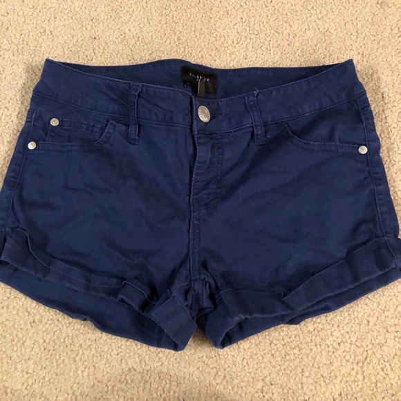 Navy blue shorts - Picture 1 of 1